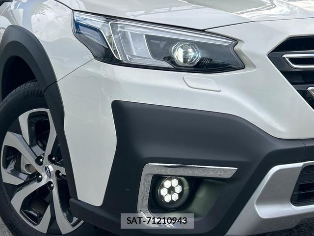 Subaru OUTBACK 2023-04 8648207-15