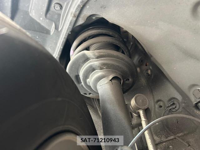 Subaru OUTBACK 2023-04 8648207-19