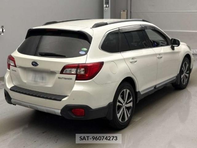 Subaru OUTBACK 2019-04 8648238-1