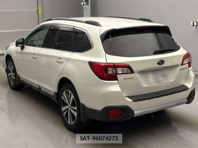 Subaru OUTBACK 2019-04 8648238-2