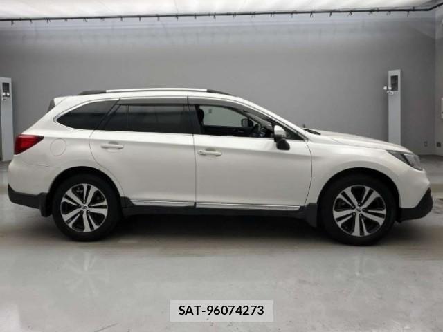 Subaru OUTBACK 2019-04 8648238-9