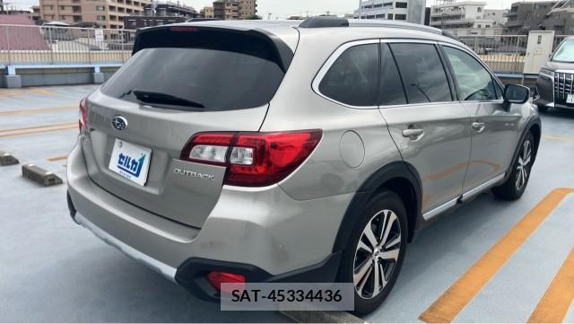 Subaru OUTBACK 2017-11 8651359-13