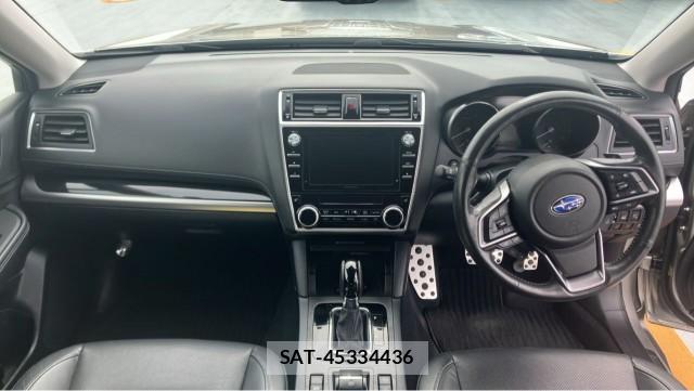 Subaru OUTBACK 2017-11 8651359-2