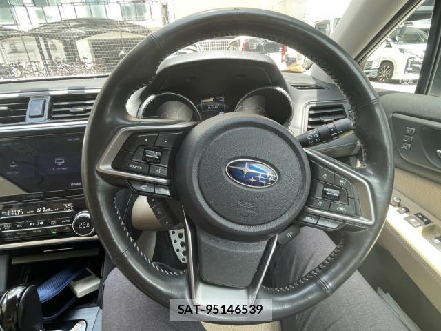 Subaru OUTBACK 2017-10 8651936-2