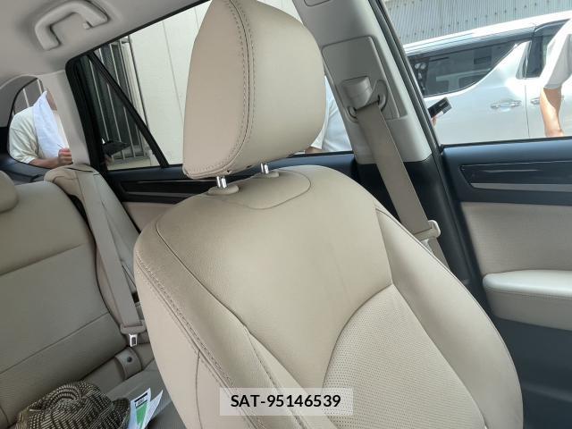Subaru OUTBACK 2017-10 8651936-3