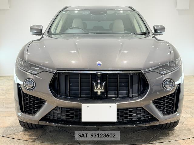 Maserati LEVANTE 2019-03 8647627-1