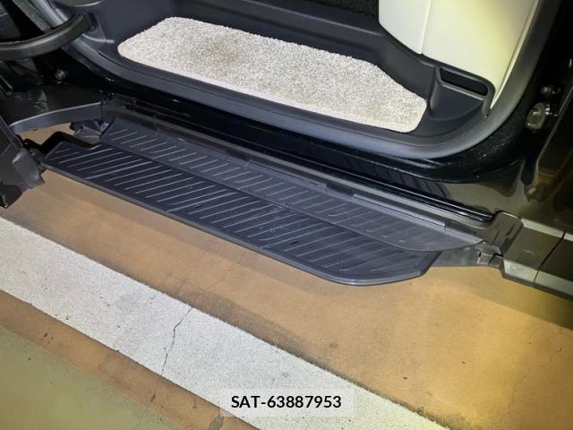 Lexus LM 2024-04 8647972-11