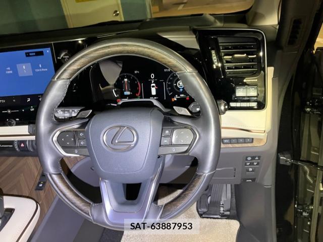 Lexus LM 2024-04 8647972-19