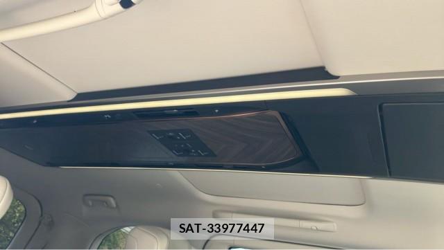 Lexus LM 2024-09 8651338-15