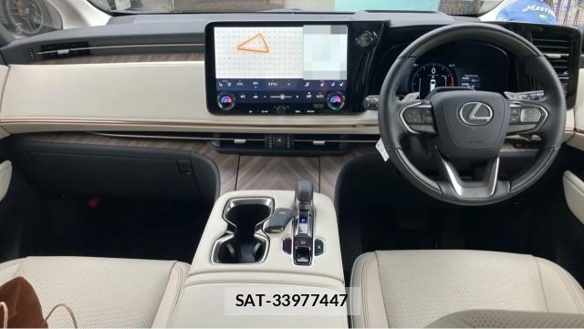 Lexus LM 2024-09 8651338-2