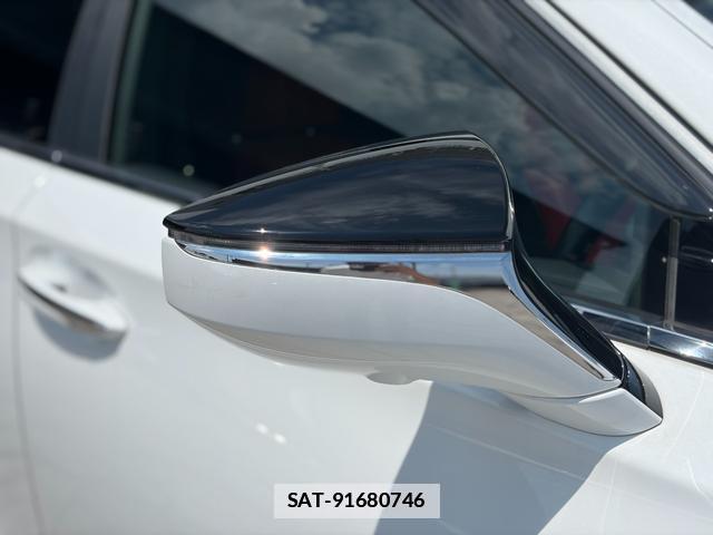 Lexus LS 2018-09 8646946-17