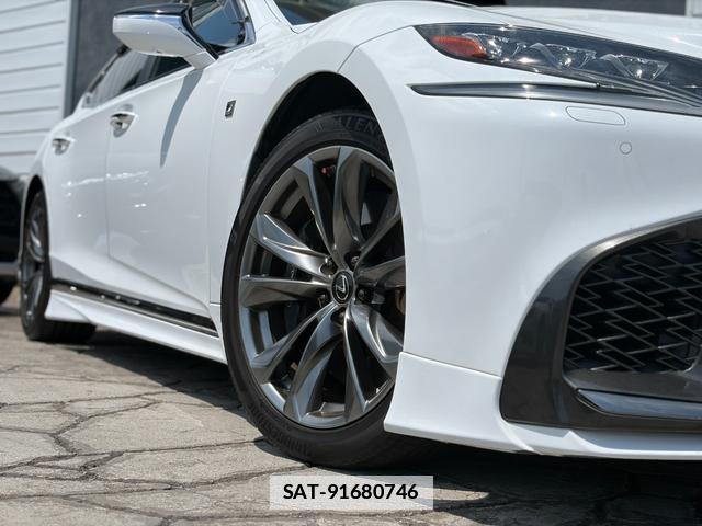 Lexus LS 2018-09 8646946-9