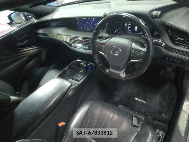 Lexus LS 2019-08 8647189-2