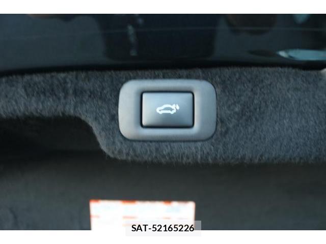 Lexus LS 2021-06 8647220-12