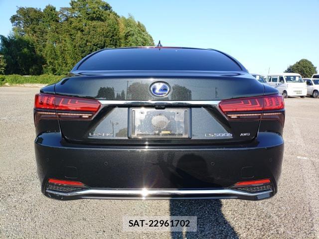Lexus LS 2021-05 8647538-3