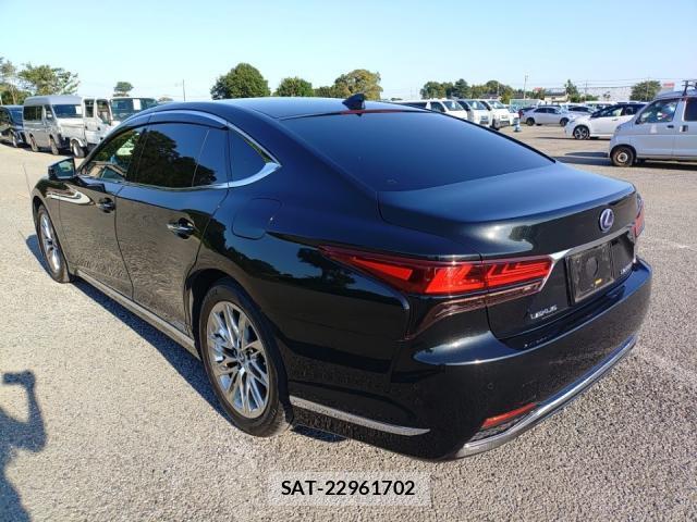 Lexus LS 2021-05 8647538-4