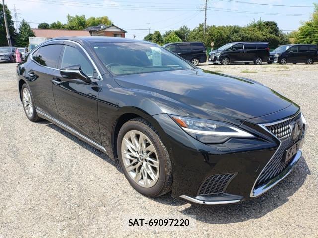 Lexus LS 2021-03 8647548-1