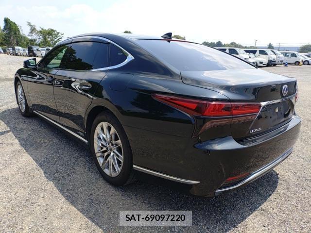 Lexus LS 2021-03 8647548-4