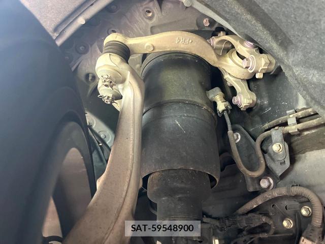 Lexus LS 2018-01 8648320-19