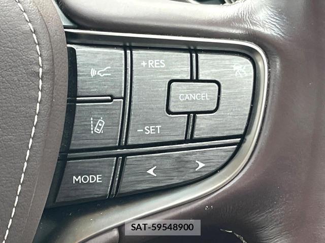 Lexus LS 2018-01 8648320-6