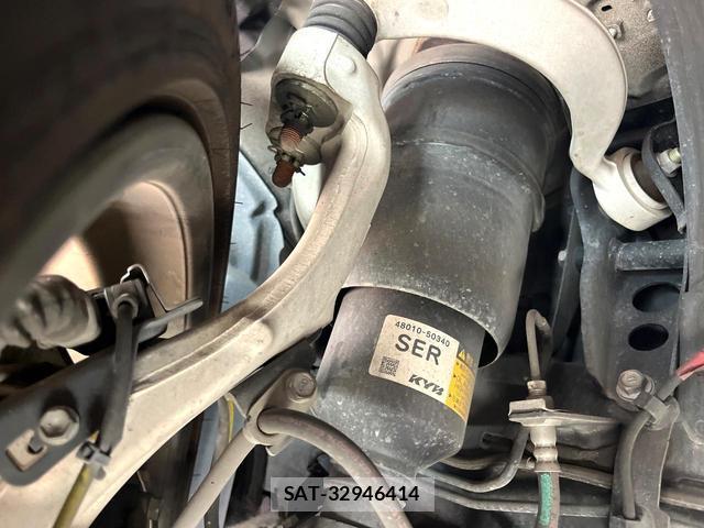Lexus LS 2013-04 8648328-19