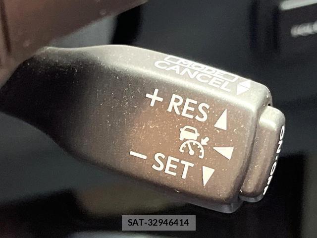 Lexus LS 2013-04 8648328-2