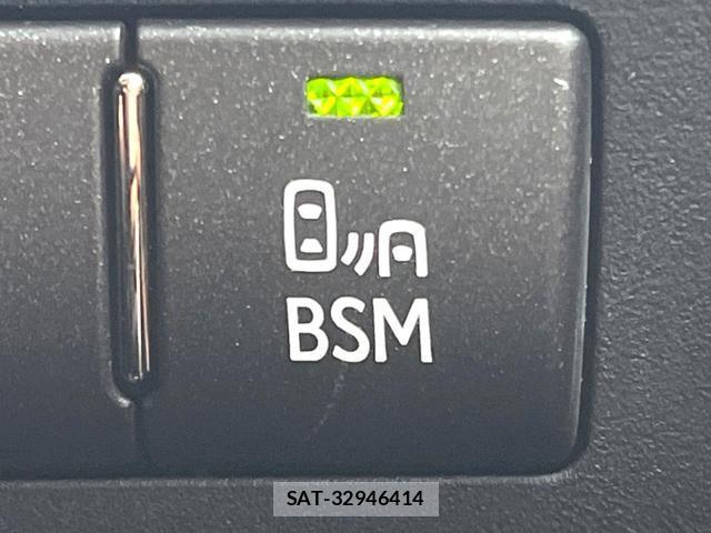 Lexus LS 2013-04 8648328-3