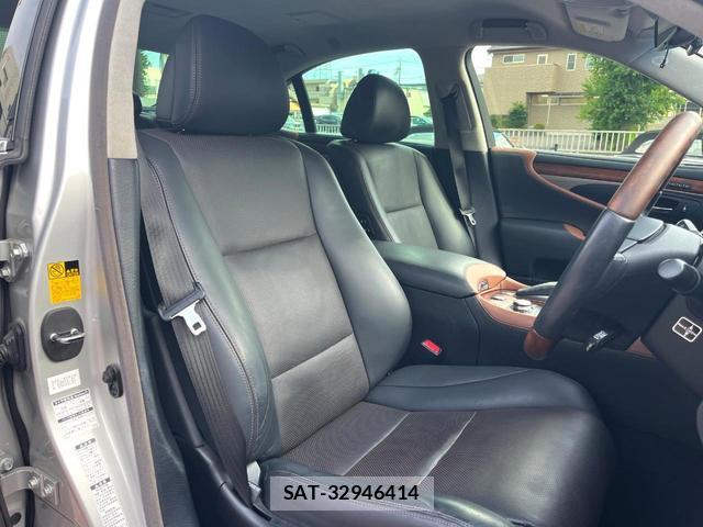 Lexus LS 2013-04 8648328-7