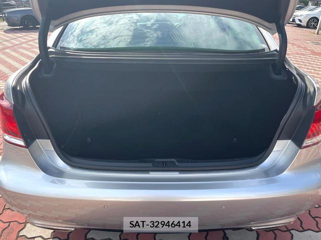 Lexus LS 2013-04 8648328-9