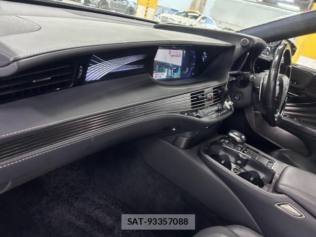 Lexus LS 2018-03 8649517-10