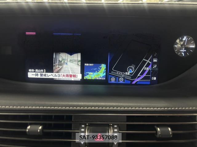 Lexus LS 2018-03 8649517-15