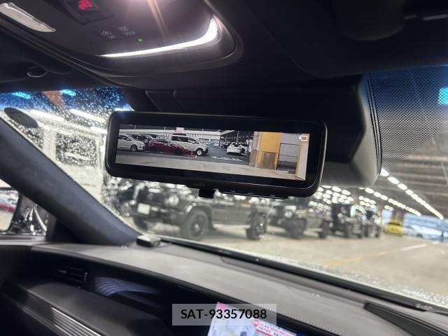 Lexus LS 2018-03 8649517-17