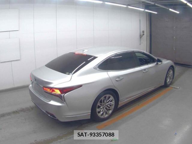 Lexus LS 2018-03 8649517-4