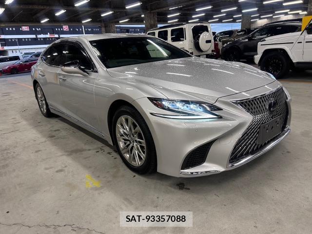 Lexus LS 2018-03 8649517-6