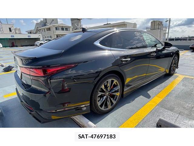 Lexus LS 2022 8649613-1