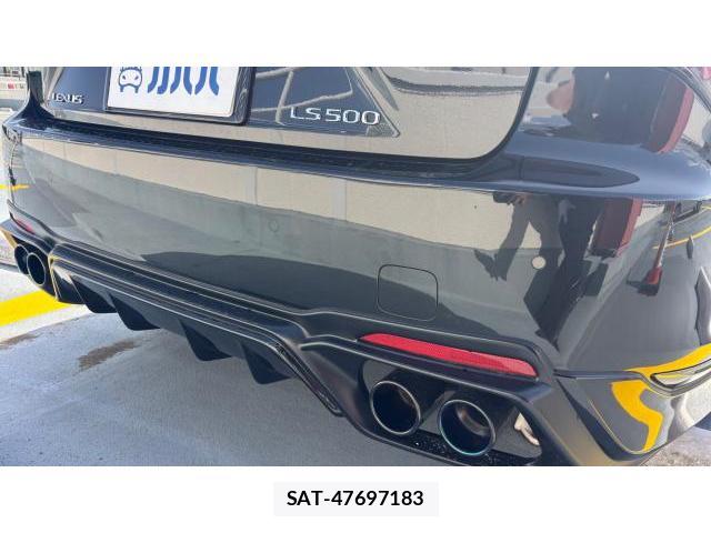 Lexus LS 2022 8649613-14