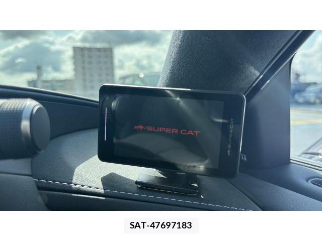 Lexus LS 2022 8649613-17