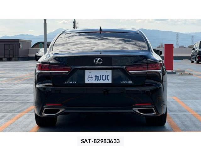 Lexus LS 2018 8649675-1