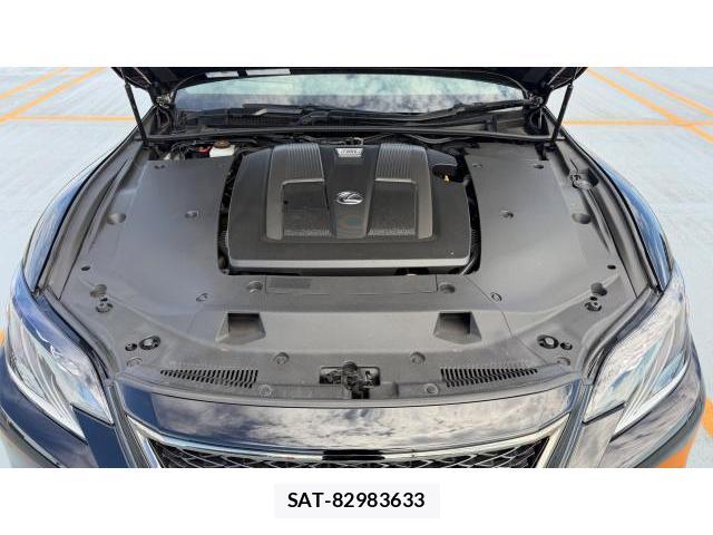 Lexus LS 2018 8649675-14