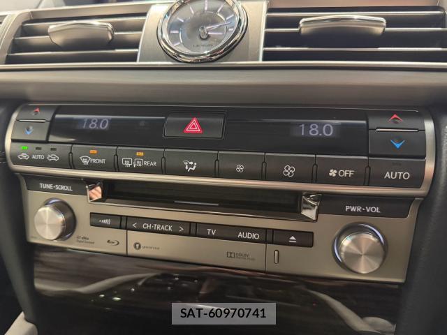 Lexus LS 2017-02 8650149-10
