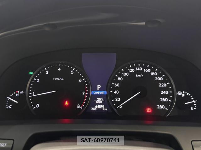 Lexus LS 2017-02 8650149-5