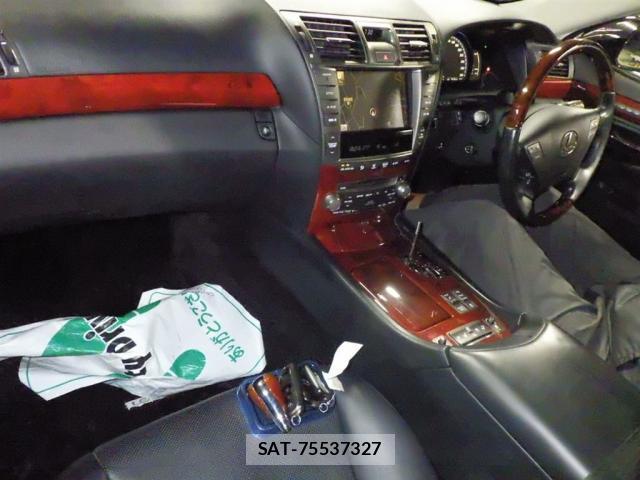 Lexus LS 2011-10 8650977-2