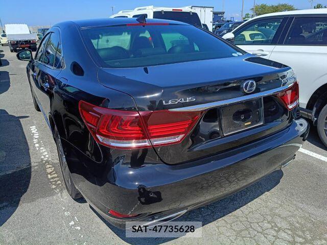 Lexus LS 2015-06 8652469-1