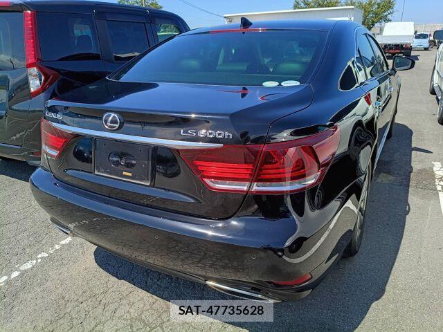 Lexus LS 2015-06 8652469-4