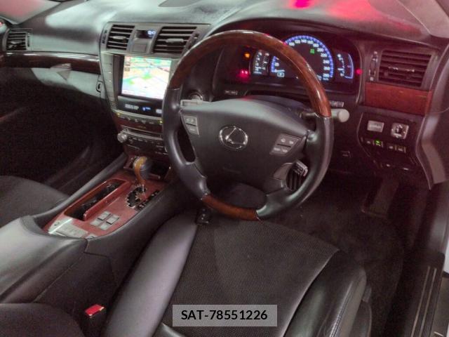 Lexus LS 2012-01 8652591-2