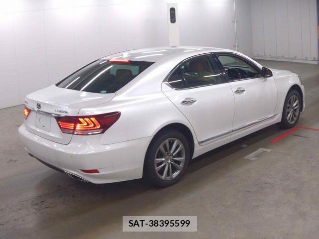 Lexus LS 2015-12 8652592-4