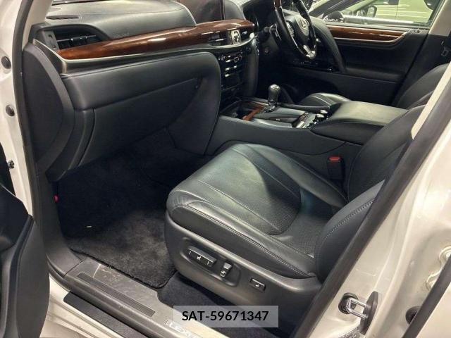 Lexus LX 2016 8649085-5