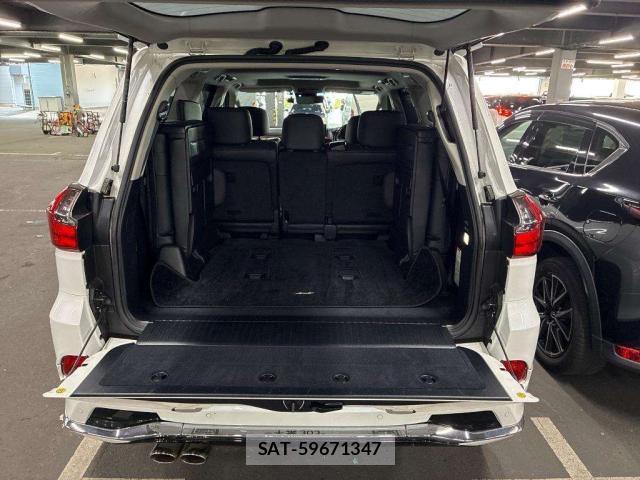 Lexus LX 2016 8649085-6