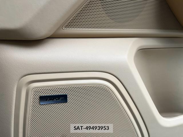Porsche MACAN 2016-01 8646977-12