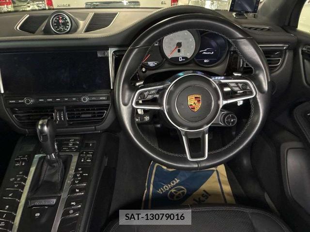 Porsche MACAN 2019-09 8647035-2